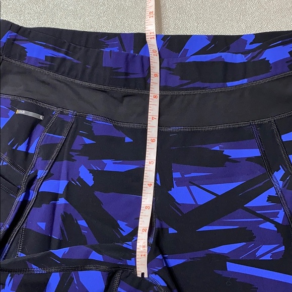 Lolë Burst Leggings - Picture 10 of 11